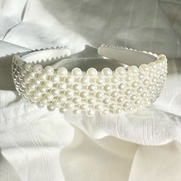 White color pearl embellished headband - Picture 3 of 3
